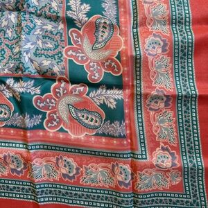 ✨5/$25 Vintage Avon Paisley Print Square Scarf